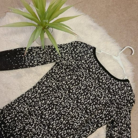 Black cheetah pattern fade knit sweater dress - Picture 5 of 8